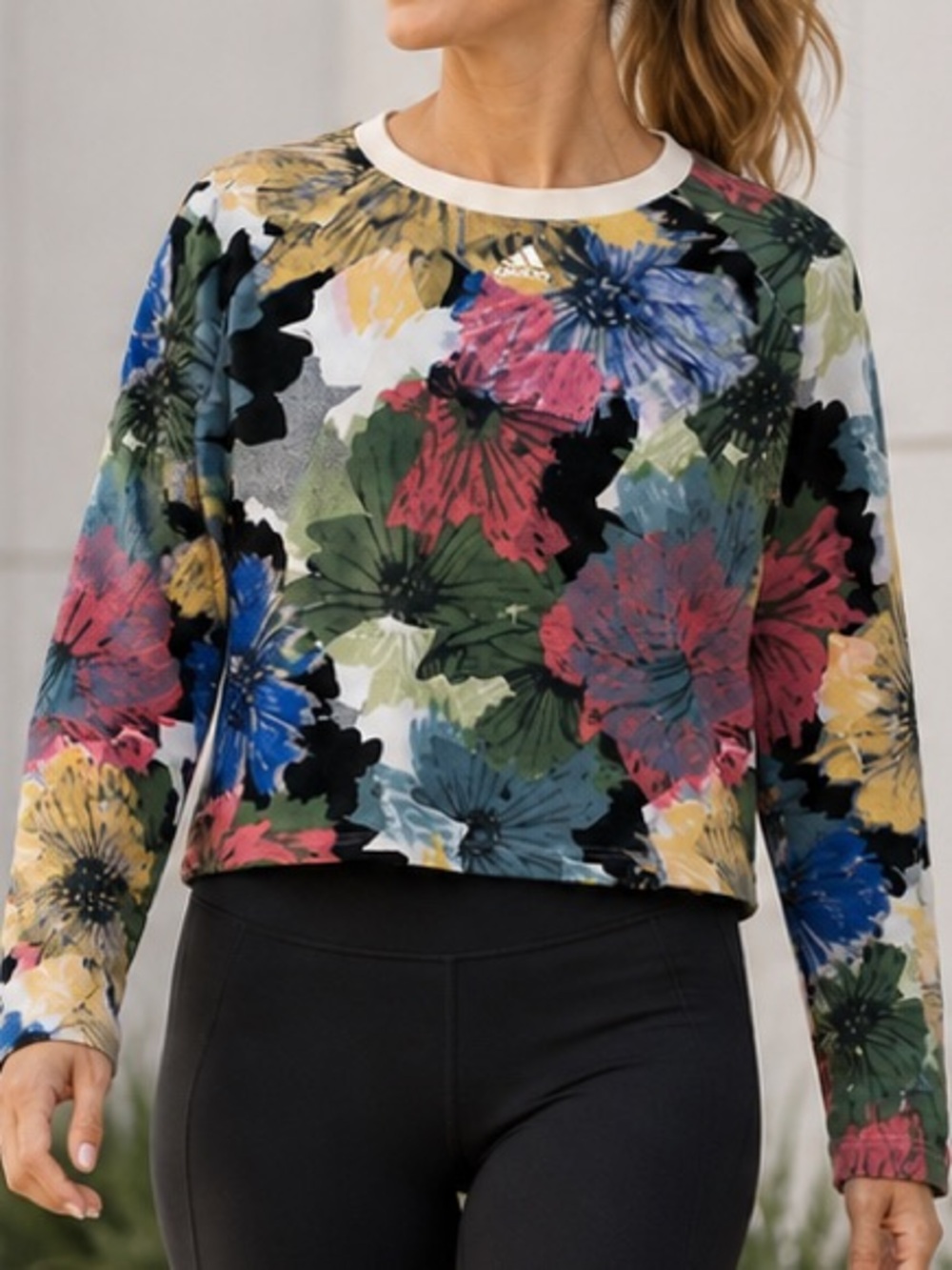 Adidas Floral All Over Print Cropped Sweatshirt Size Large - VGUC